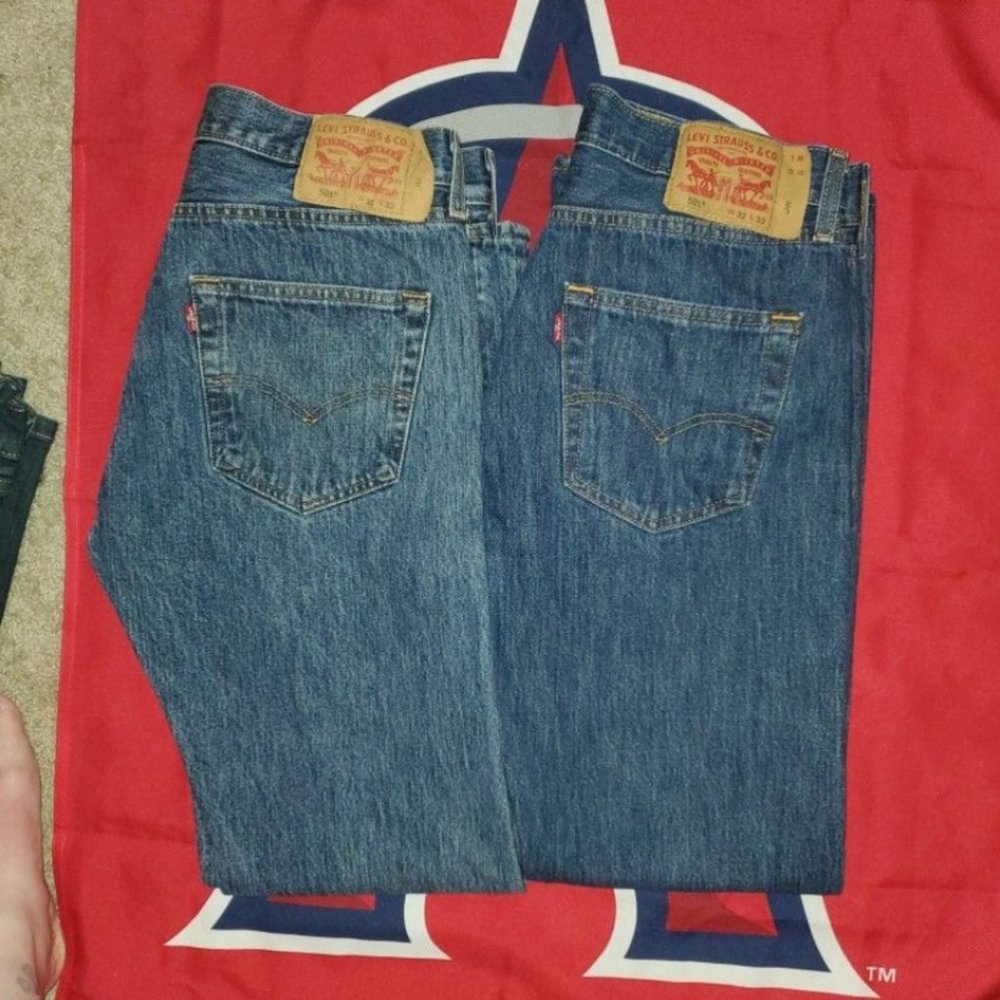 Levi's 501 32x32 2 pairs